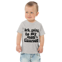 mom's class (black text) kiddo tee