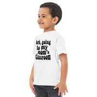 mom's class (black text) kiddo tee